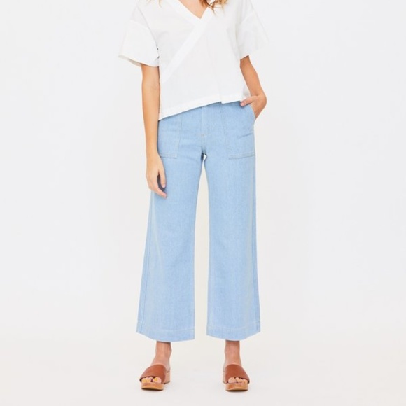 Esby Finch Wide Leg Crop Jean -  Light Wash - Picture 1 of 6